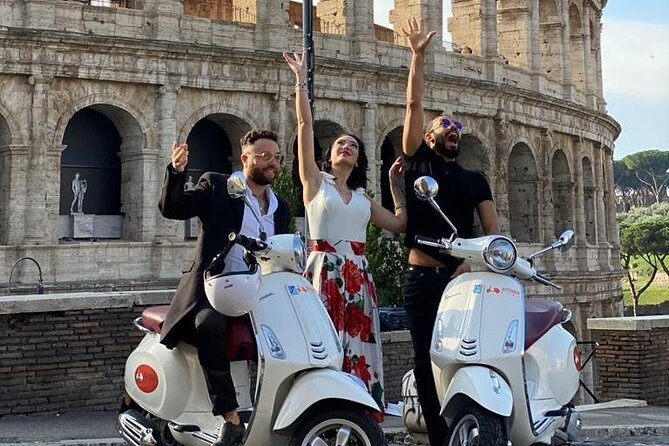 Rome Vespa Tour with Gelato Stop - The main route: panoramic photo breaks before the big monuments