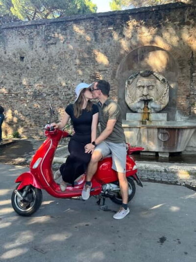Rome: Vespa Tour with Hidden Gems and Driver - Photo Stop at the Colosseum: Getting the Shot Without the Headache