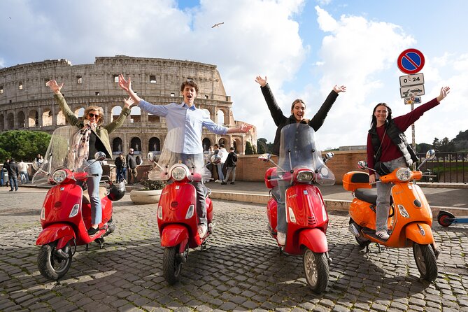 Rome: Vespa Tour with Photographer and Tiramisu treat - Colosseum start: the easiest way to kick off your Rome photos
