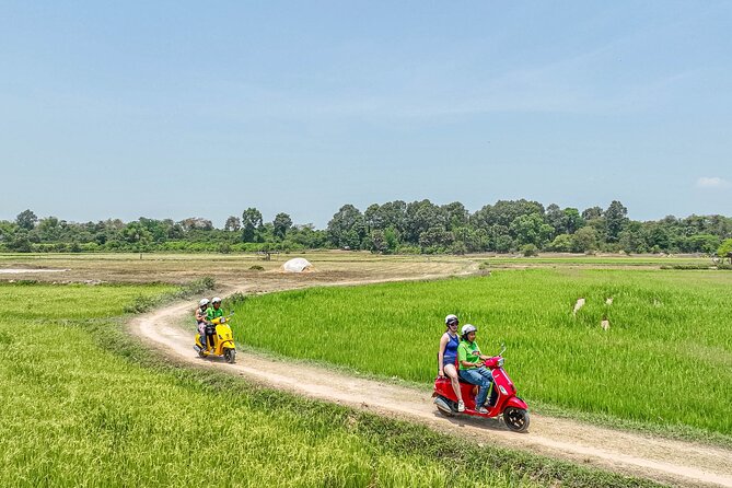 Siem Reap Countryside Vespa Tour / Tuk Tuk Available - Meeting at 7:45 and getting your bearings with the guide