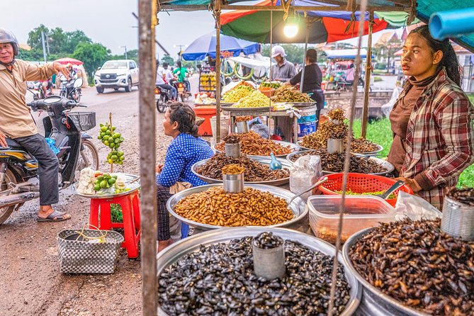 Siem Reap Evening Foodie Vespa Tour / Tuk Tuk Available - Stop 1: Lort Cha’s House and Cambodian Stir-Fried Rice Pin Noodle