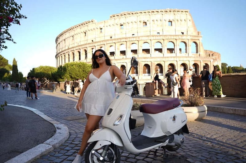 Taste, Explore, Capture-All inclusive Vespa Tour in Rome - Piazza Navona: the guided finish with local snacks