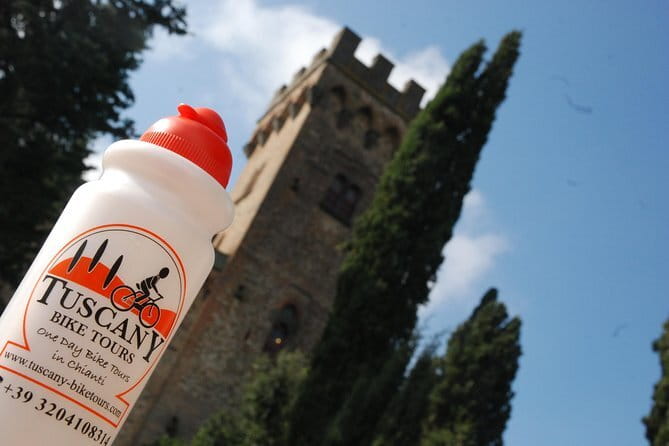 Tuscany Vespa Tours Through the Hills of Chianti - Lunch at a Tuscan Villa: Wine, Extra Virgin Olive Oil, and Real Table Time