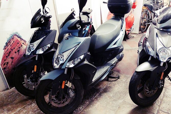 Vespa and Scooter Rental in Lucca - Picking Up in Lucca: Your 10:00 Start at Piazzale B. Ricasoli