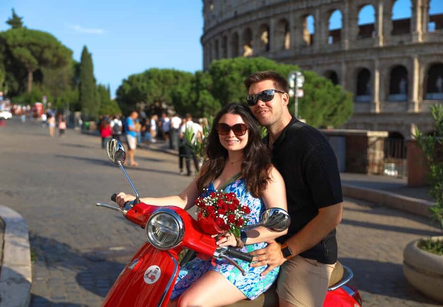 Vespa Rome Photography Tour by Local - Trastevere pass-by: seeing the vibe without getting stuck