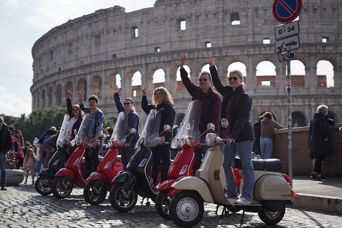 Vespa Scooter Tour in Rome with RomeIsMyLove Pro Photo Team - Fontana dell’Acqua Paola: A Photo Pause with Story