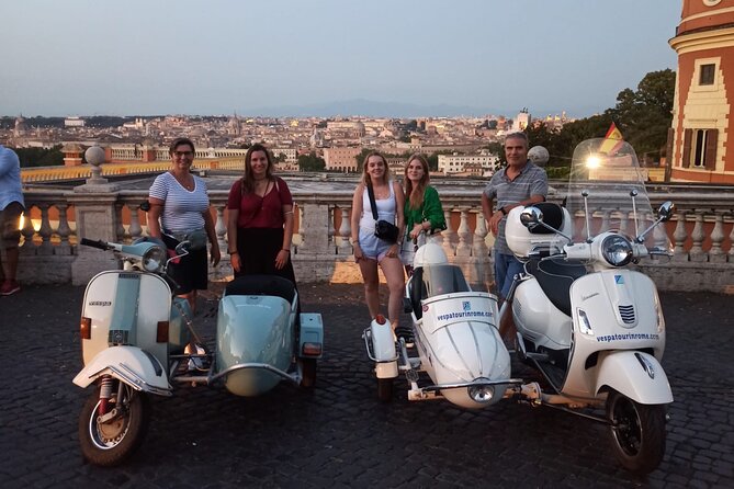 Vespa Sidecar Tour at Day/Night with Pickup - Piazza Venezia to the Colosseum: your first real photo hit
