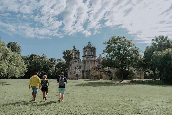 VESPA SiDECAR Tour in San Antonio with Tacos - Alamo Cruise-By and the Dinner Intelligence the Guide Gives You