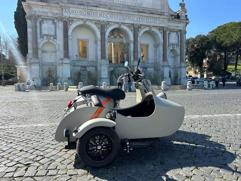 Vespa Sidecar Tour : Rome by Night - Why the Vespa sidecar approach works so well at night