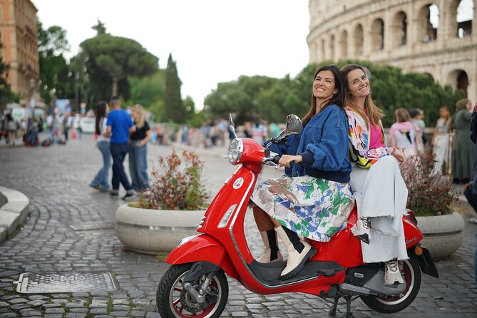 Vespa Tour in Rome with Pick up and Drop off - Passeggiata del Pincio / Gianicolo Hill: Views Over the Vatican Side
