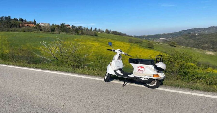 Vespa Tour in the Hills of Bologna - Riding requirements: licenses, age, and footwear rules