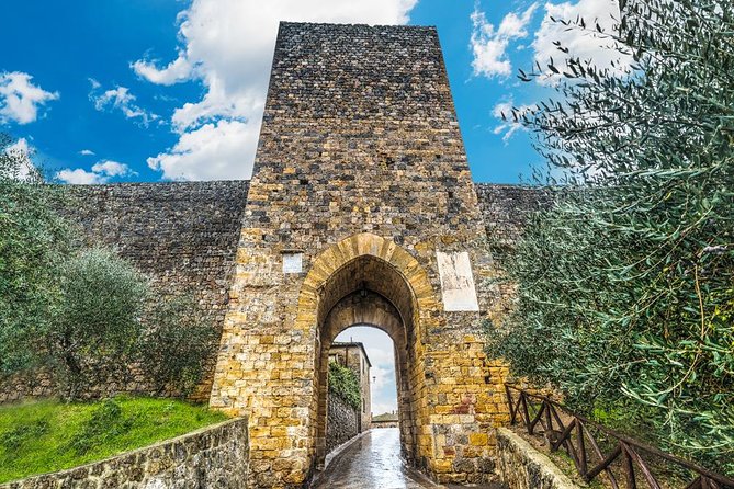 Vespa Tour with Lunch&Chianti Winery from Siena - Casale dello Sparviero: the winery stop that turns miles into memories