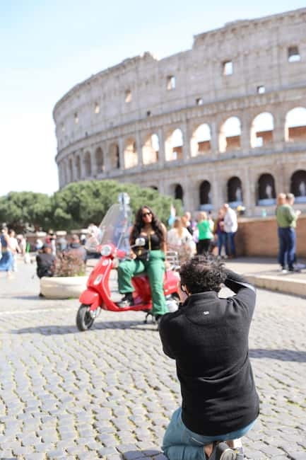 Vespa Tour with Professional Photography in Rome - The guides make or break the experience