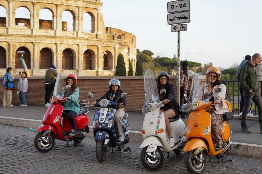 Vespa tour with Professional Photoshoot - Why this Vespa photo tour is a smart way to see Rome