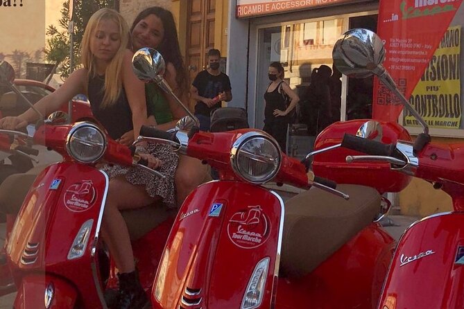 Vespa tour with written guide of Marche in Valdaso - Why a Vespa + written road book works so well here