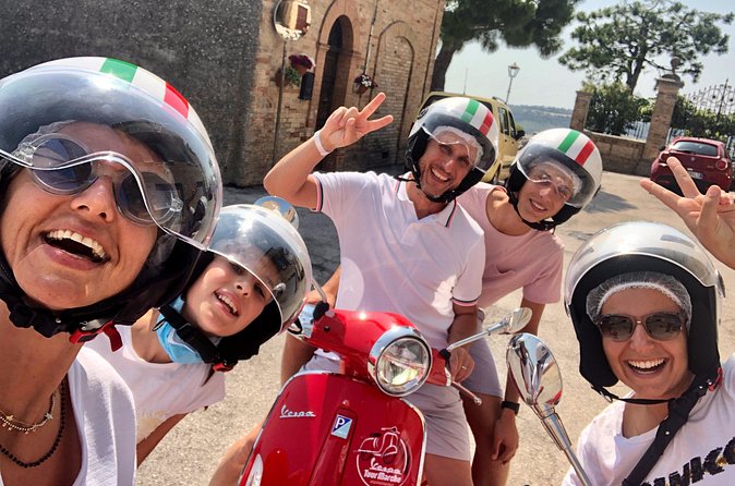 Vespa tour with written guide of Marche Riviera del Conero - Offagna: ALONG THE ROADS OF THE MIDDLE AGES and the fun of slow streets