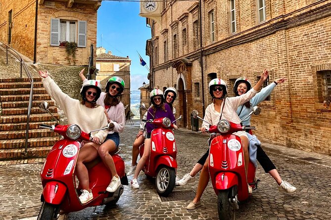 Vespa tour with written guide of Marche Riviera del Conero - Helmets, comfort, and the stuff you should plan for