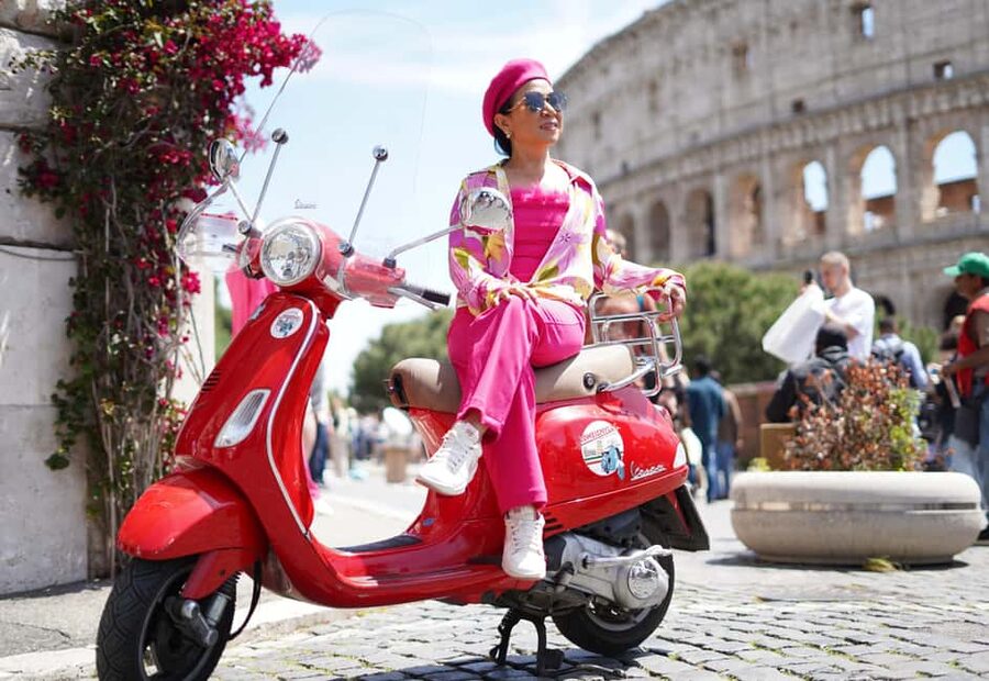 Vespa - Wine and Photography service in Rome - Starting point near Via del Colosseo and what the ride feels like